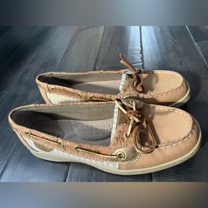 Brand new Speerh top sider boat shoes. Fantastic comfort. Original price C$140.